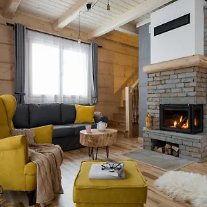 Alpstuga Tatra Wood House